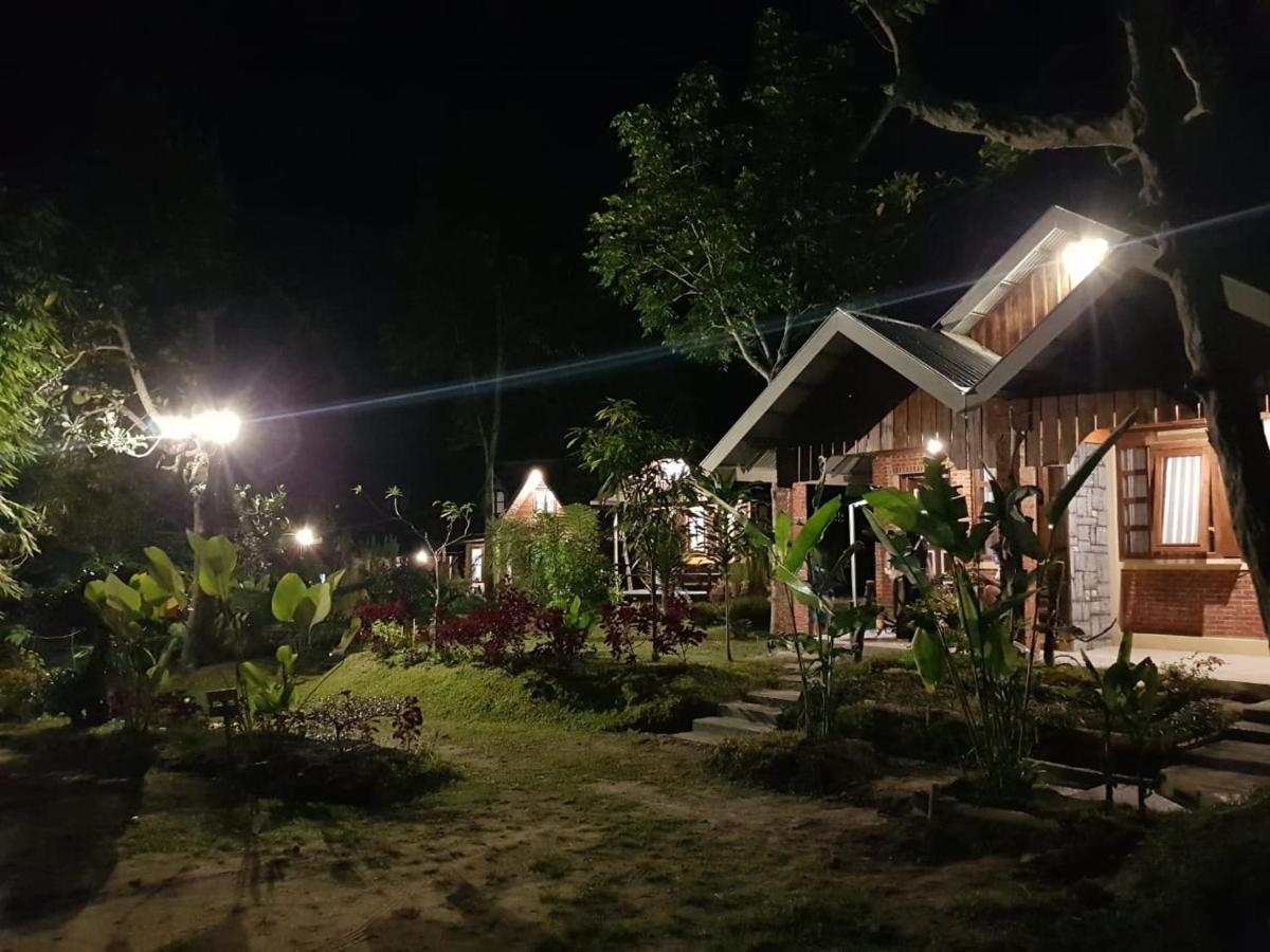 Canyon Jungle Stay Bukittinggi Eksteriør bilde
