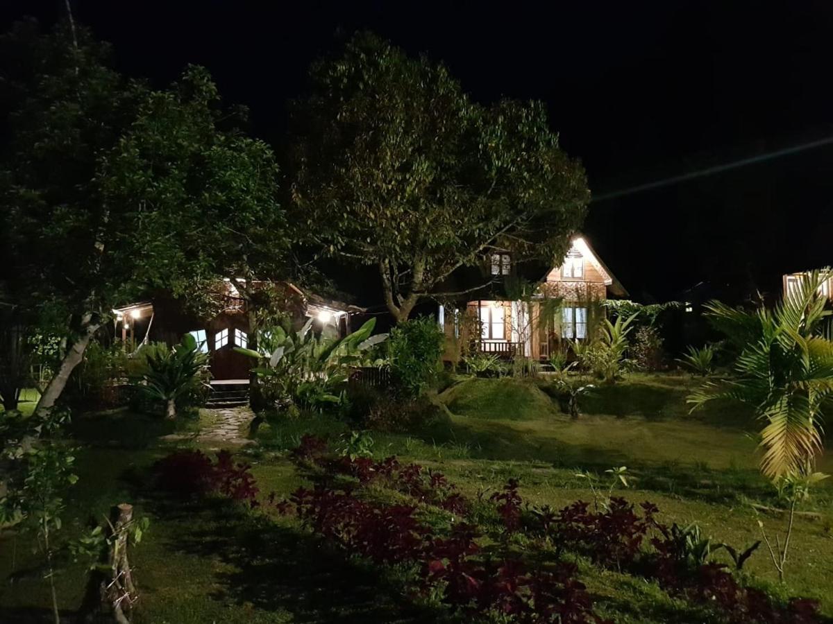 Canyon Jungle Stay Bukittinggi Eksteriør bilde