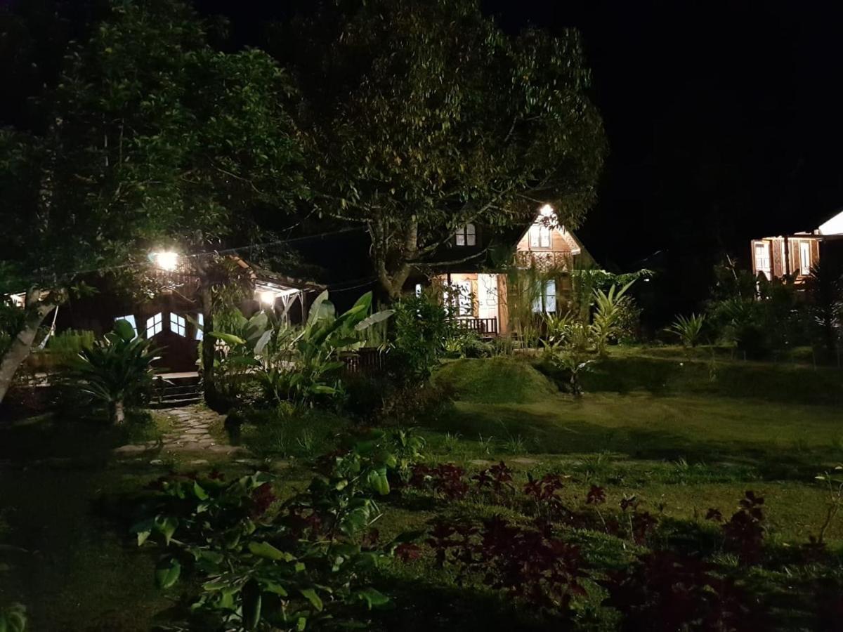 Canyon Jungle Stay Bukittinggi Eksteriør bilde