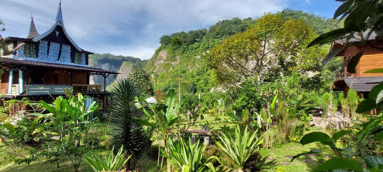 Canyon Jungle Stay Bukittinggi Eksteriør bilde